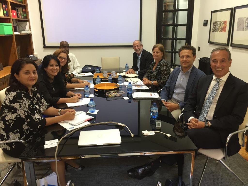 DEV recibe una delegación del Ministerio de Comercio Exterior e Inversión Extranjera de Cuba